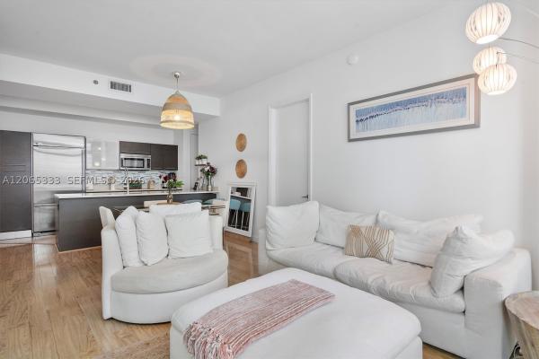 500 Brickell West, 55 SE 6th St #4305, Miami, Florida 33131, image 3