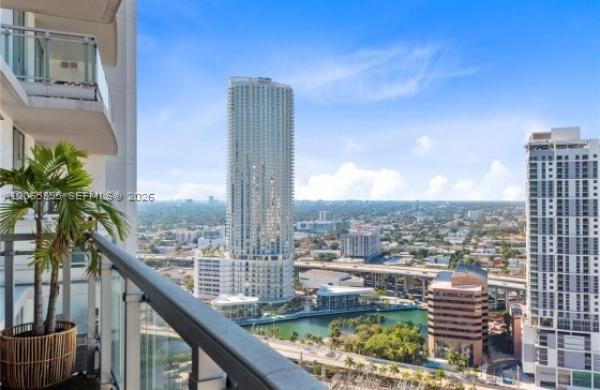 The Ivy At Riverfront, 90 SW 3rd St #3106, Miami, Florida 33130, image 2