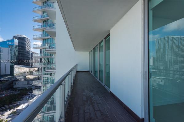 Mint At Riverfront, 92 SW 3rd St #2812, Miami, Florida 33130, image 3