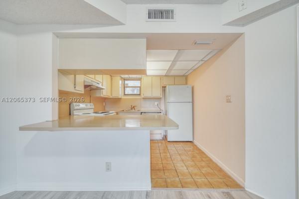 Las Vistas At Doral, 8290 Lake Dr #236, Doral, Florida 33166, image 1