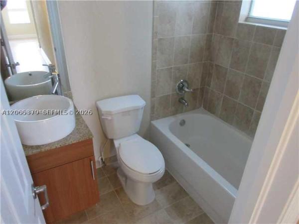 Douglas, 11 Antilla Ave #B, Coral Gables, Florida 33134, image 1