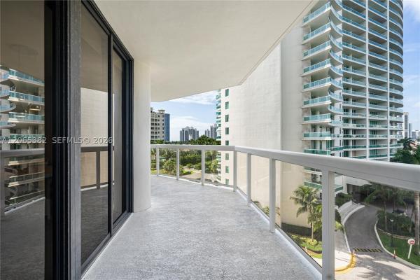 The Landmark, 20185 E Country Club Dr #604, Aventura, Florida 33180, image 3