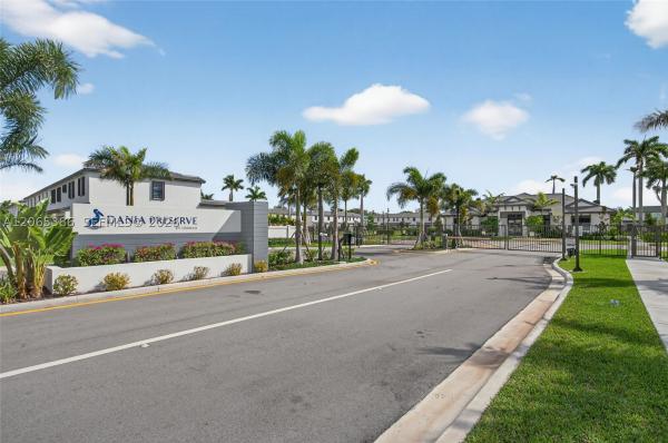 4973 Peacock Way #5838, Dania Beach, Florida 33312, image 2