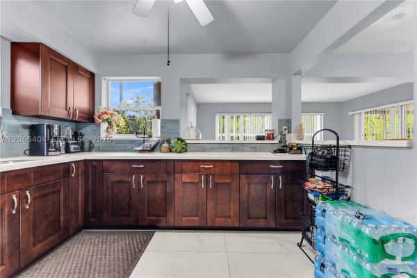 South Hollywood, 1019 S 29th Ave, Hollywood, Florida 33020, image 2
