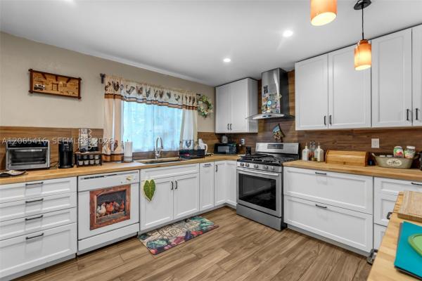 Benson Manor, 20301 SW 105th Ave, Cutler Bay, Florida 33189, image 3