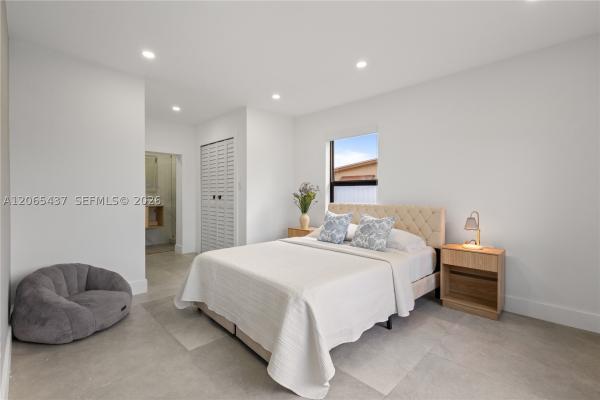 Lauderdale Manors, 1042 NW 13th St, Fort Lauderdale, Florida 33311, image 1