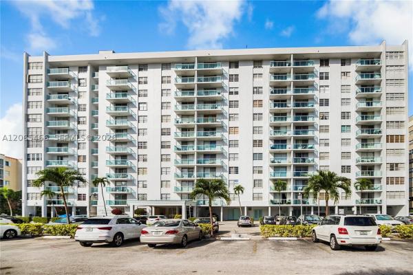 Stratford House, 2841 NE 163rd St #1002, North Miami Beach, Florida 33160, image 3