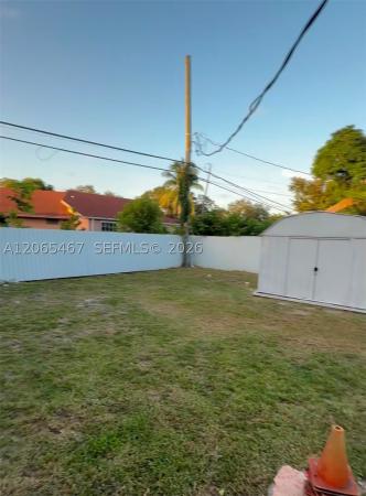 41 NE 195th St, Unincorporated Dade County, Florida 33179, image 2