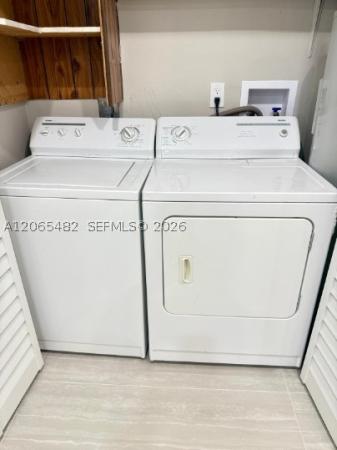 Comiskey Park, 3931 SW 51st St #1-2, Dania Beach, Florida 33312, image 3