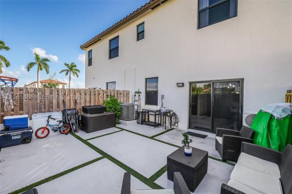 11907 SW 247th Ter, Homestead, Florida 33032, image 2