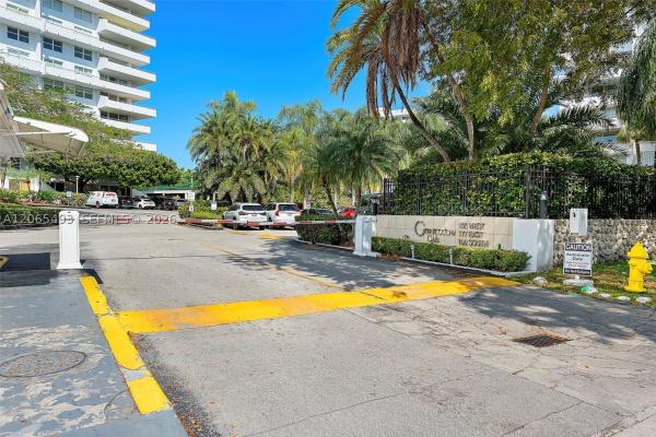 Commodore Club East, 177 Ocean Lane Dr #1203, Key Biscayne, Florida 33149, image 3