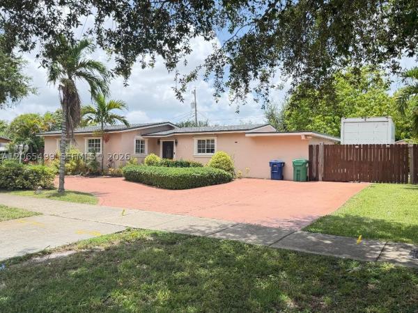 17040 NW 82nd Ave, Hialeah, Florida 33015, image 1