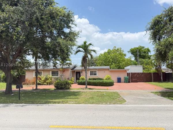 17040 NW 82nd Ave, Hialeah, Florida 33015, image 3