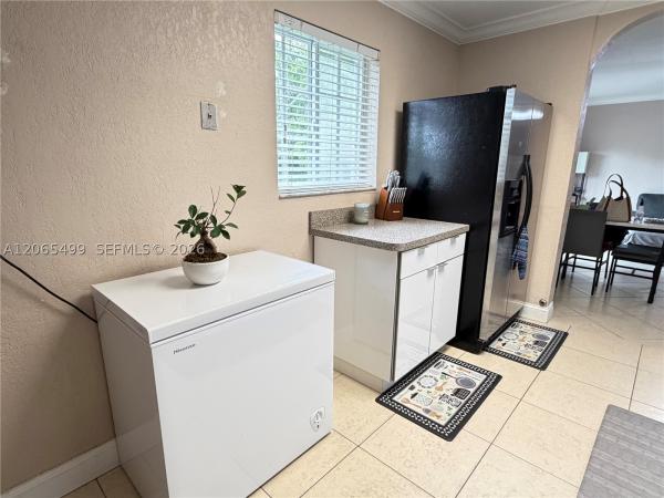 17040 NW 82nd Ave, Hialeah, Florida 33015, image 2