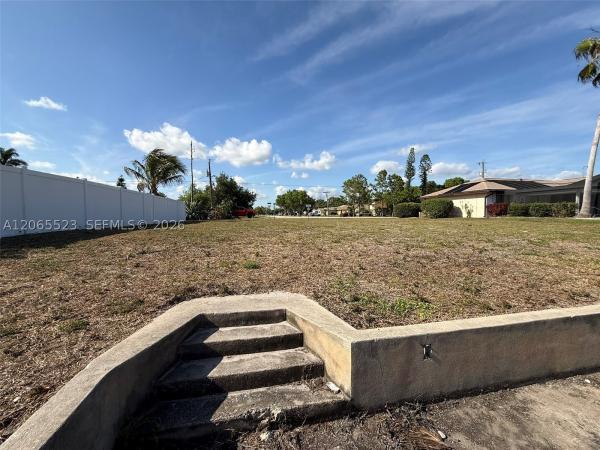 Cape Coral, 2328 SE 15th Ter, Cape Coral, Florida 33990, image 2