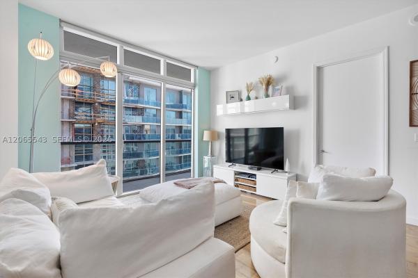 500 Brickell West, 55 SE 6th St #4305, Miami, Florida 33131, image 1