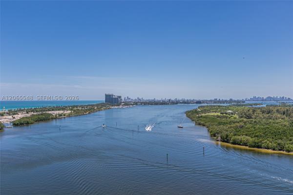 Arlen House Central, 300 Bayview Dr #1914, Sunny Isles Beach, Florida 33160, image 2