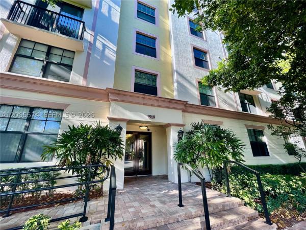 Regent Park At Young Circle, 1919 Van Buren St #818A, Hollywood, Florida 33020, image 2