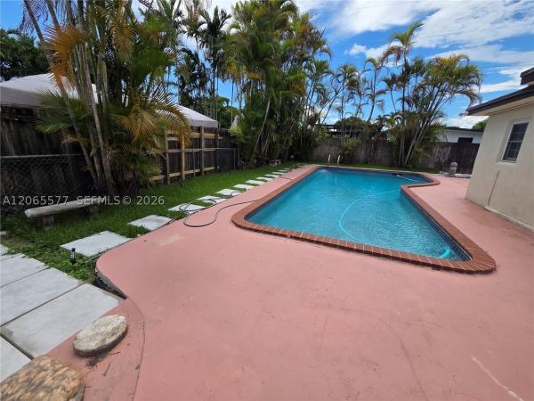 10500 SW 30th St, Unincorporated Dade County, Florida 33165, image 1