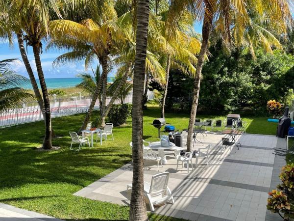 The Carriage Club, 5001 Collins Ave #9E, Miami Beach, Florida 33140, image 2