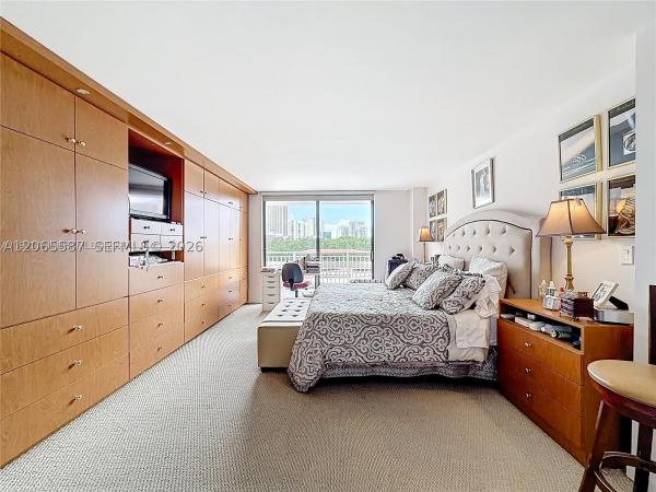 Winston Towers 600, 210 174th St #409, Sunny Isles Beach, Florida 33160, image 1