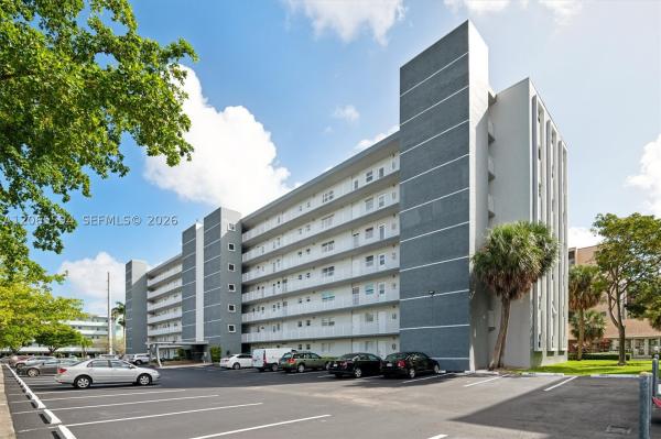 Meadowbrook Towers, 619 NE 14th Ave #101, Hallandale Beach, Florida 33009, image 1