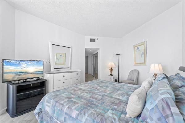 Oceania 3, 16485 Collins Ave #PH-35C, Sunny Isles Beach, Florida 33160, image 3