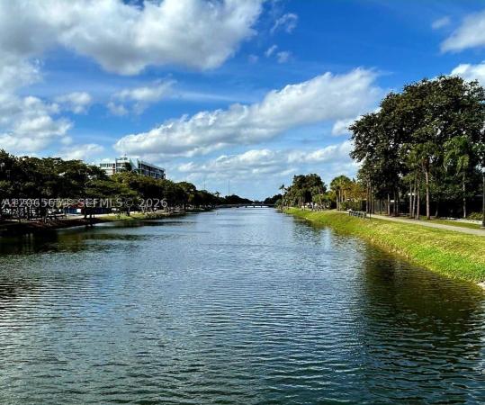 Andor Plaza, 16850 S Glades Dr #5C, North Miami Beach, Florida 33162, image 2