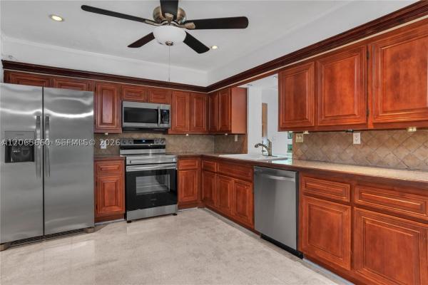 Royal Palm Vista, 617 NE 2nd Pl, Dania Beach, Florida 33004, image 1
