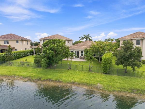 MiraLago At Parkland, 8550 Lakeside Bnd, Parkland, Florida 33076, image 2