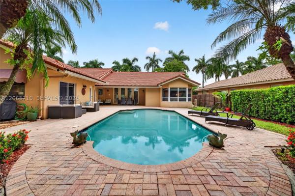 Westport At Jacaranda, 581 NW 110th Ave, Plantation, Florida 33324, image 2