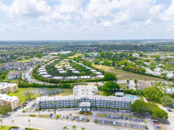 Isle Of Boca Dunes, 9233 SW 8th St #208, Boca Raton, Florida 33428, image 2