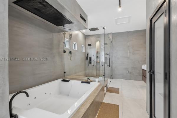Royal Oaks, 16581 NW 84th Ave, Miami Lakes, Florida 33016, image 2