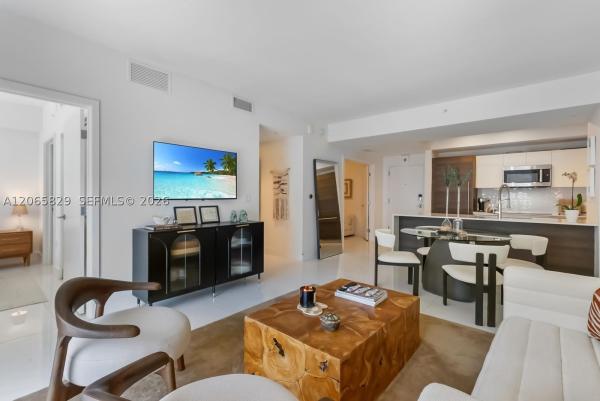 Merrick Manor, 301 Altara Ave #630, Coral Gables, Florida 33146, image 3