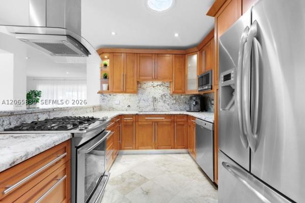 Garden Isles, 261 SE 4th St, Pompano Beach, Florida 33060, image 2
