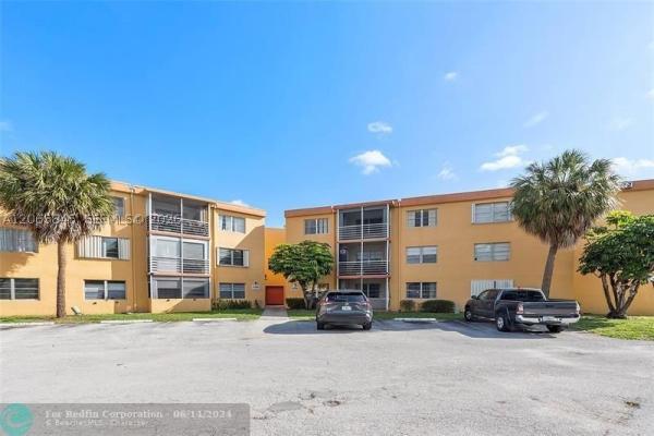 Heritage Circle, 4354 NW 9th Ave #14-3F, Deerfield Beach, Florida 33064, image 2