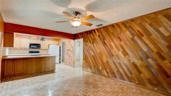 10710 SW 32nd St, Unincorporated Dade County, Florida 33165, image 3