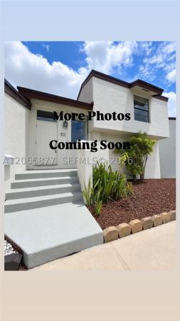 622 NW 98th Ct, Unincorporated Dade County, Florida 33172, image 1