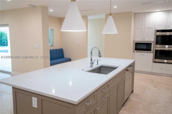 Riviera, 4150 Monserrate St, Coral Gables, Florida 33146, image 2