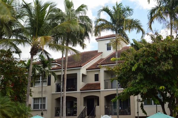 Poinciana Place, 5840 W Sample Rd #305, Coral Springs, Florida 33067, image 2
