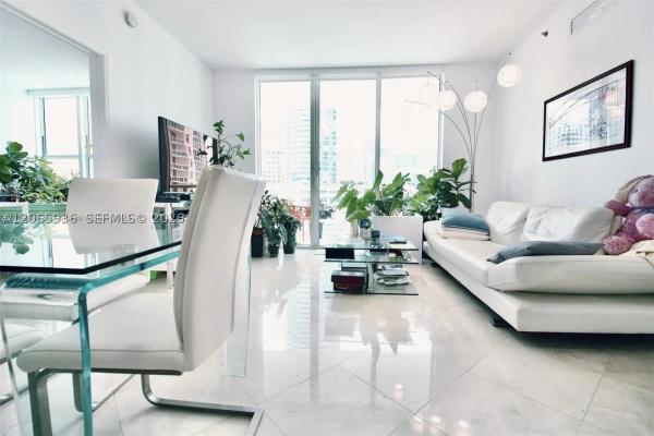 The Plaza On Brickell East, 950 Brickell Bay Dr #1807, Miami, Florida 33131, image 3