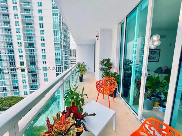The Plaza On Brickell East, 950 Brickell Bay Dr #1807, Miami, Florida 33131, image 2