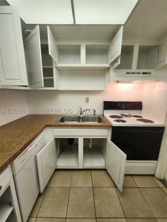 Harbor View, 1535 SE 15th St #209, Fort Lauderdale, Florida 33316, image 2