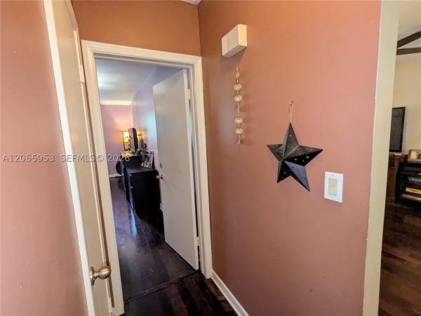 Hollywood Hills, 1905 N 47th Ave, Hollywood, Florida 33021, image 1