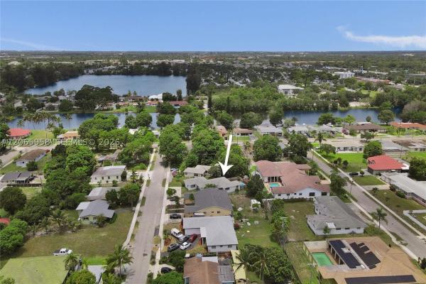 Oakland Park No HOA, 2343 NW 28th St #1-2, Oakland Park, Florida 33313, image 2