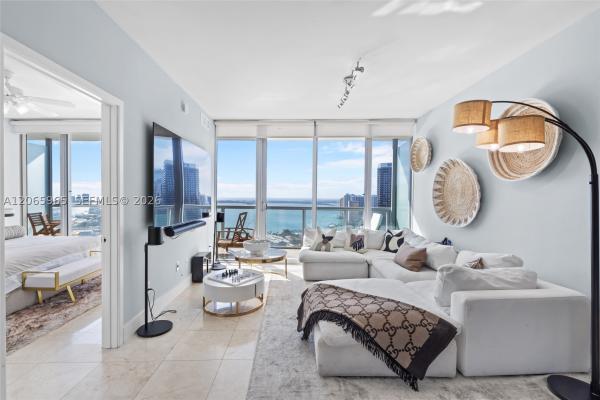 888 Biscayne Blvd #4203, Miami, Florida 33132, image 2