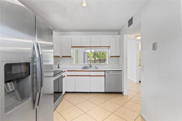 Cambridge At Century Village, 1100 SW 128th Ter #210U, Pembroke Pines, Florida 33027, image 2