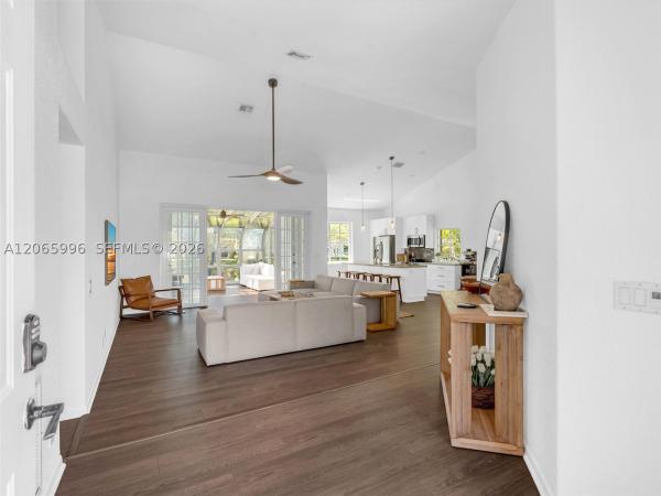 Laguna Springs 2, 629 Spinnaker, Weston, Florida 33326, image 1