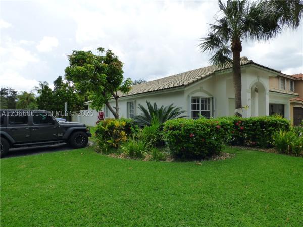 Walden Lake, 474 SW 205th Ave, Pembroke Pines, Florida 33029, image 1