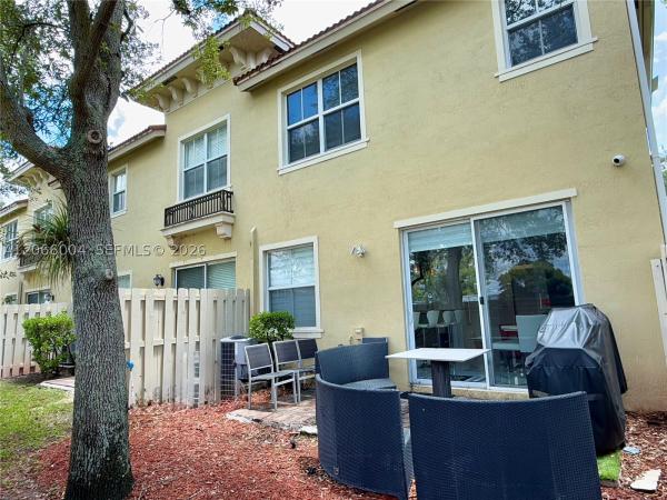 Tuscan Villas, 2851 W Prospect Rd #704, Tamarac, Florida 33309, image 3